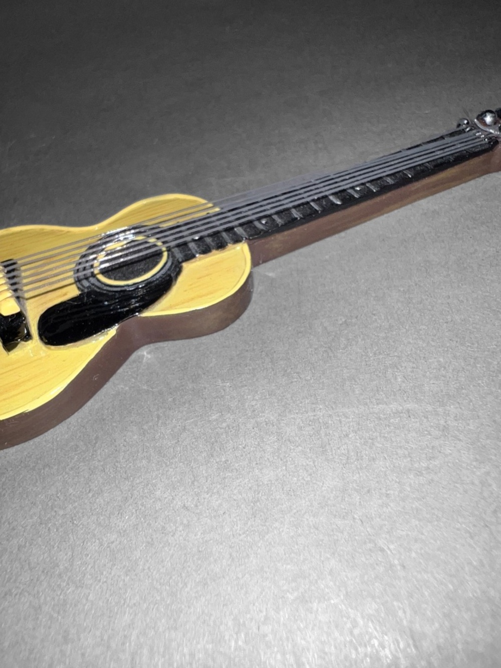 Mini Acoustic Guitar on Stand - Picture 5 of 8